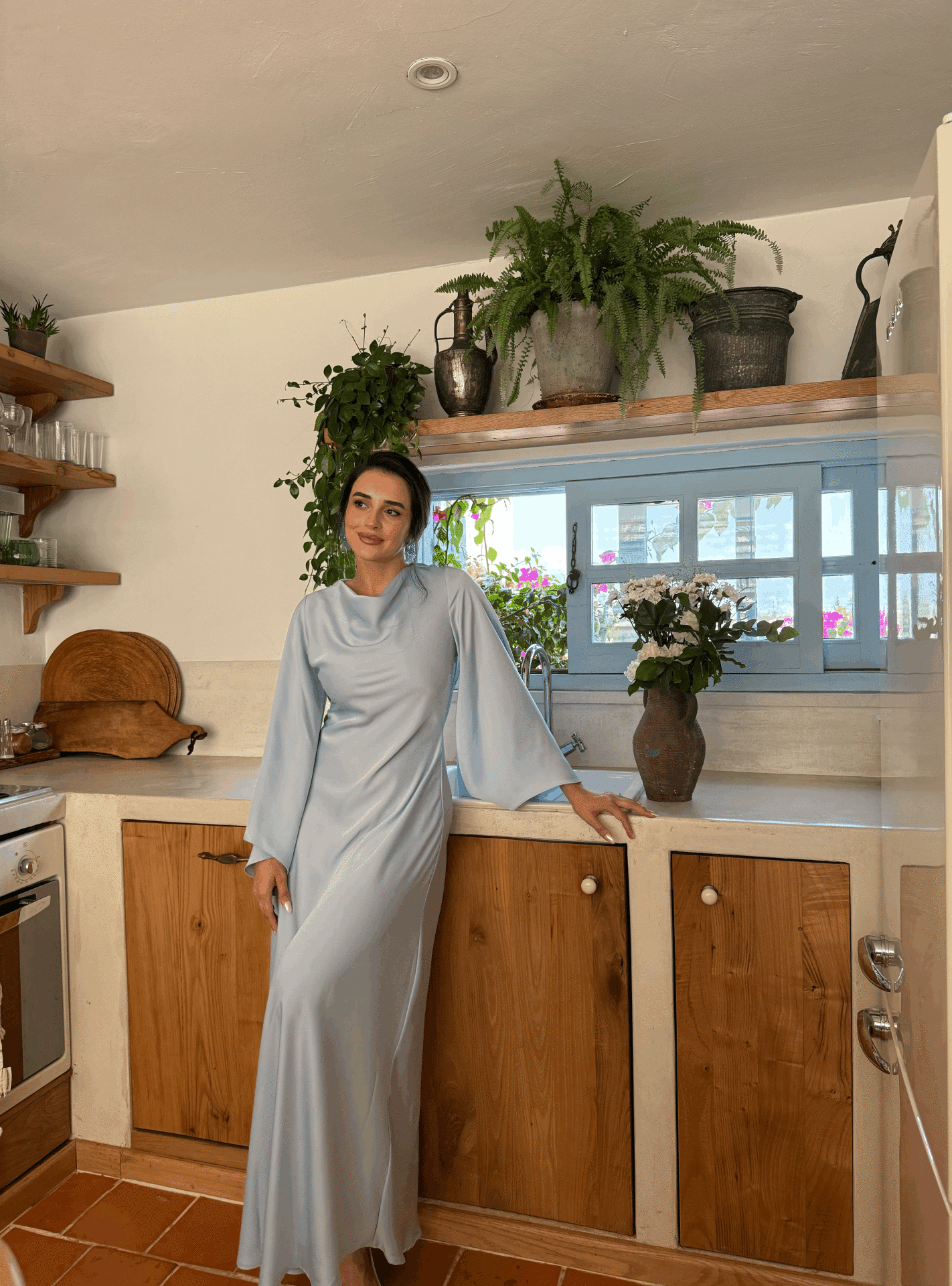Dökümlü Yaka ve Geniş Kol Detaylı Abiye Elbise Bebe Mavisi - M