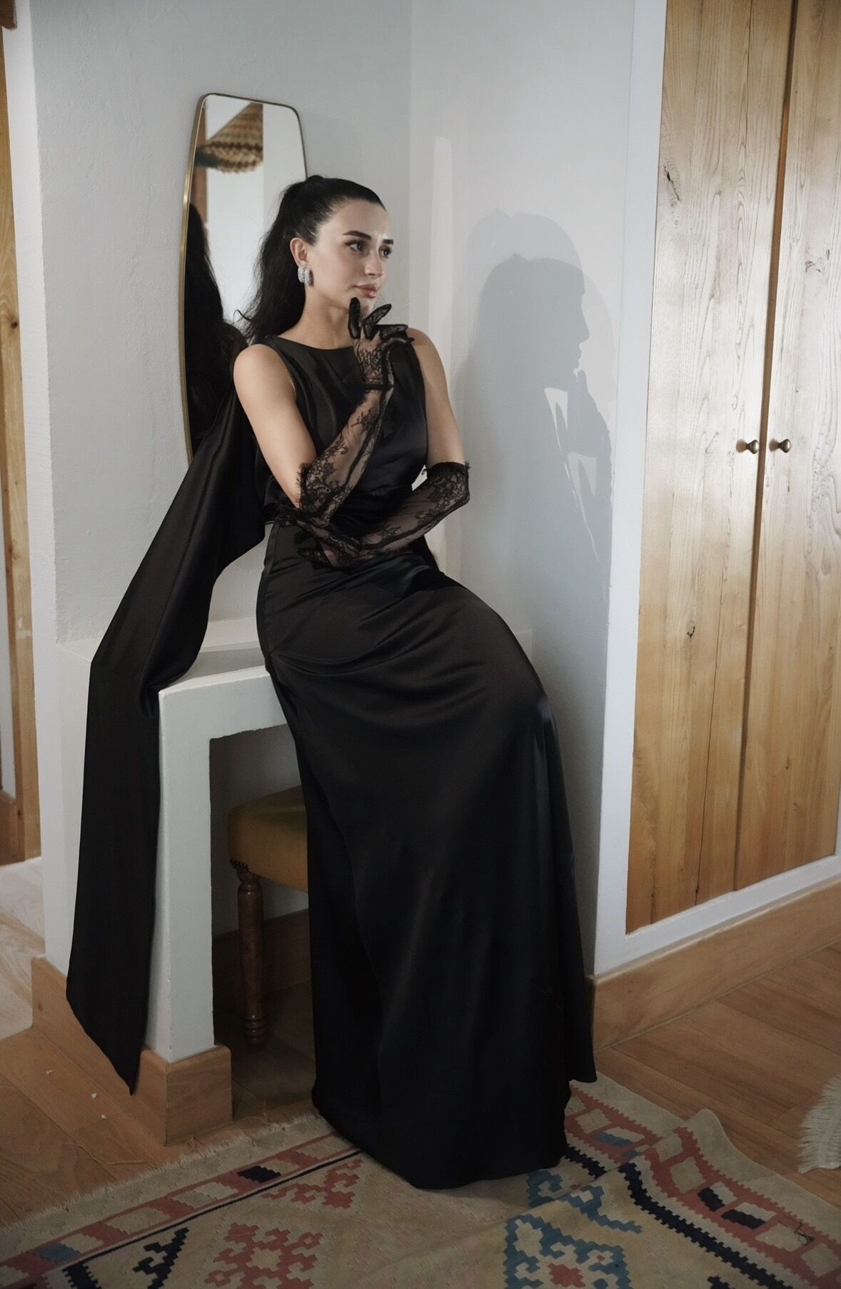 Sırt Dekolteli Saten Abiye Elbise Siyah - L