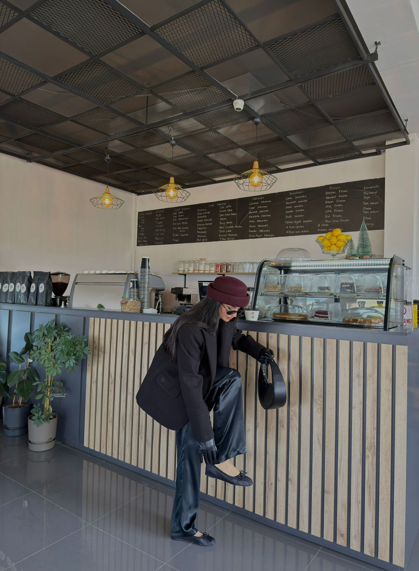 Saten dokulu pantolon Siyah - L