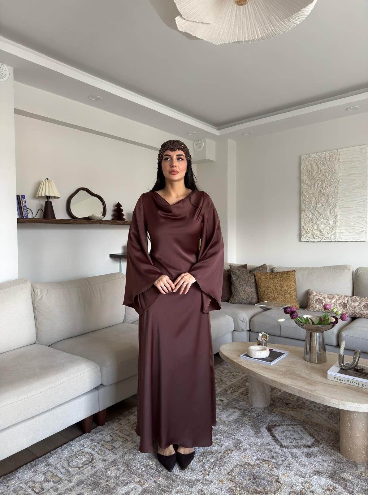 Dökümlü Yaka ve Geniş Kol Detaylı Abiye Elbise Kahverengi - XL