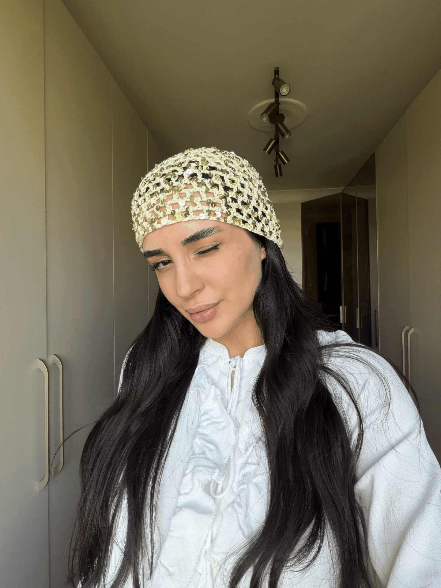 Büyük pullu kafa aksesuarı